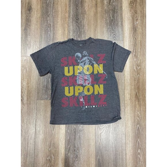 Skillz Upon Skillz Miami Heat Graphic T-Shirt By UNK Gray Short Sleeve Mens Med - Picture 1 of 5